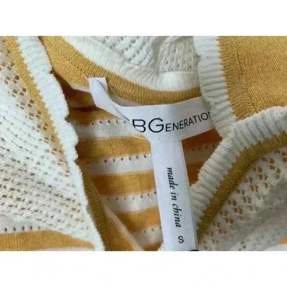 BCBGeneration Womens Yellow Ruffled Cropped Striped Tank Top Shirt Small NEW - Picture 3 of 4